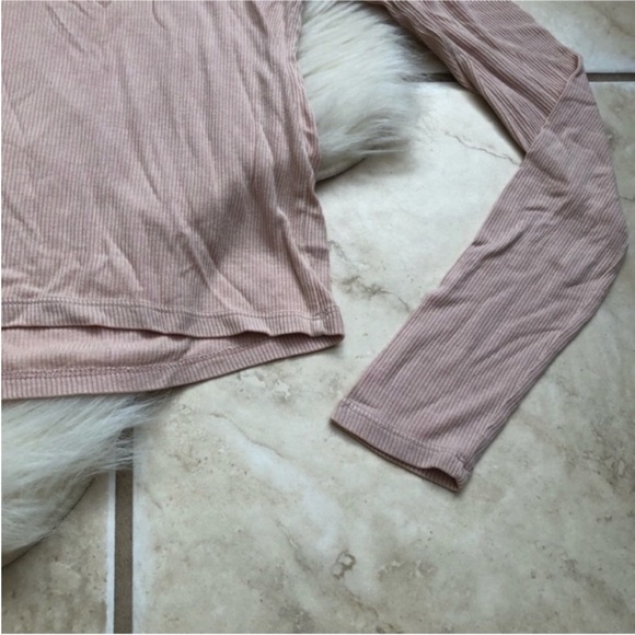 Me To We Ribbed Crop Top - Picture 5 of 5